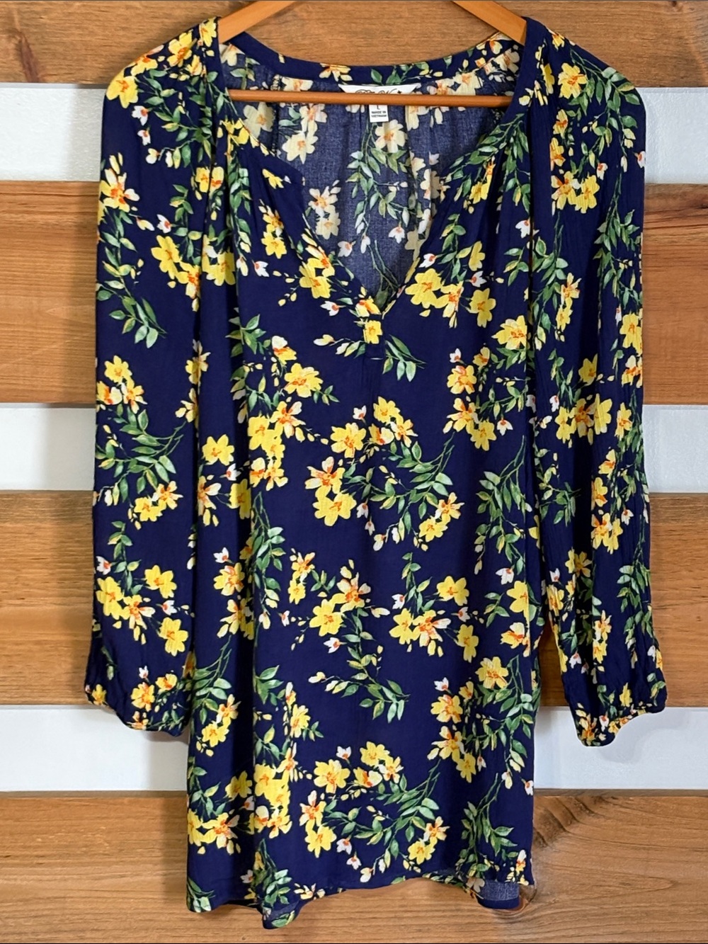 The Pioneer Woman Navy Floral V-Neck 3/4 Flare Sleeve Women's Chic Blouse Size L